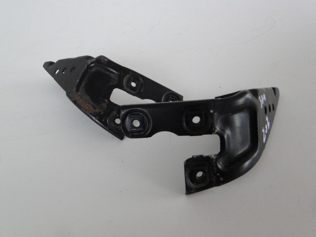 MERCEDES C 203 SPORT ŁĄCZNIK OKULARA Z BELKĄ - obrazek 3