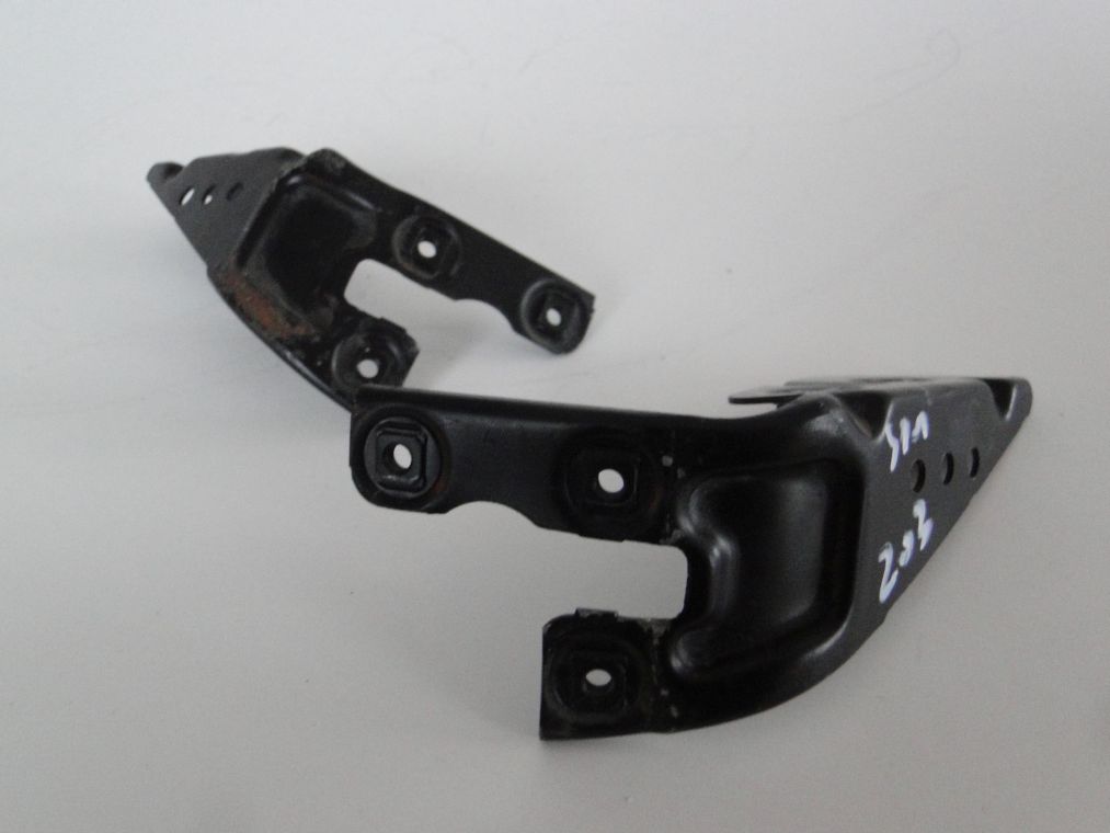 MERCEDES C 203 SPORT ŁĄCZNIK OKULARA Z BELKĄ - obrazek 4