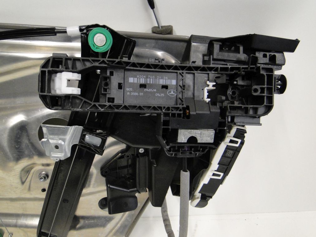 MERCEDES C KLASA W204 ZAMEK LEWY PRZÓD A2047602134 - obrazek 2
