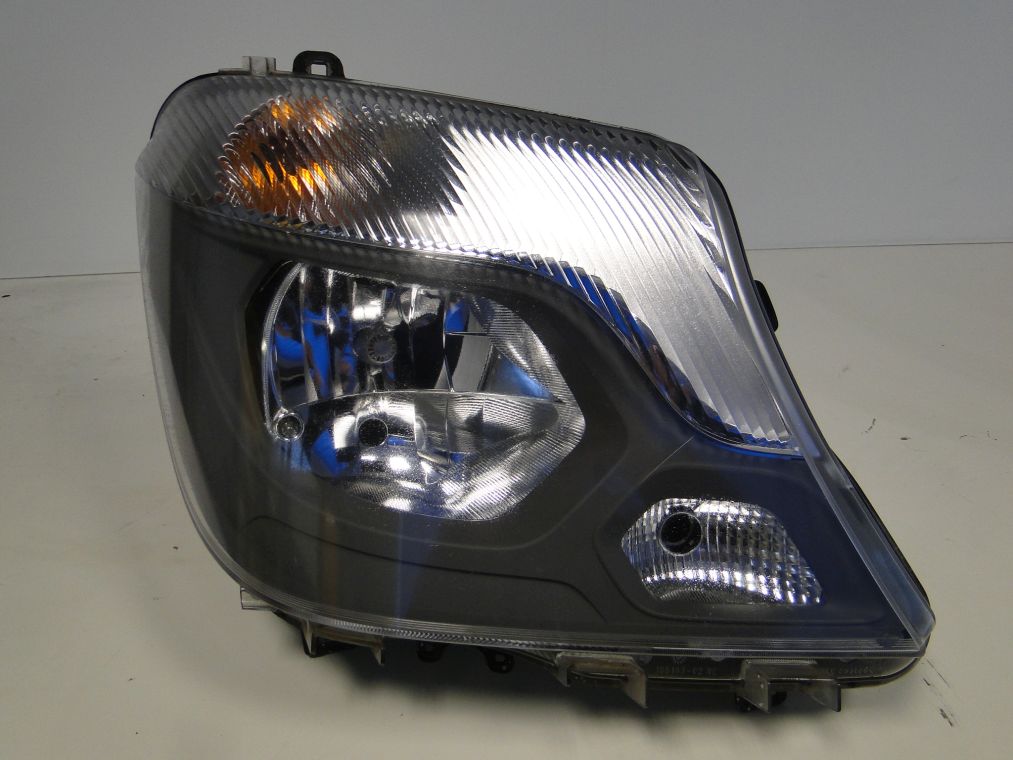 MERCEDES SPRINTER W906 LAMPA PRAWA H7 ZWYKŁA