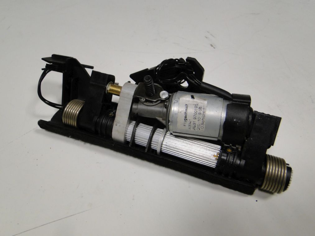 MERCEDES S KLASA W221 SILNICZEK REGULACJI ZAGŁÓWKA