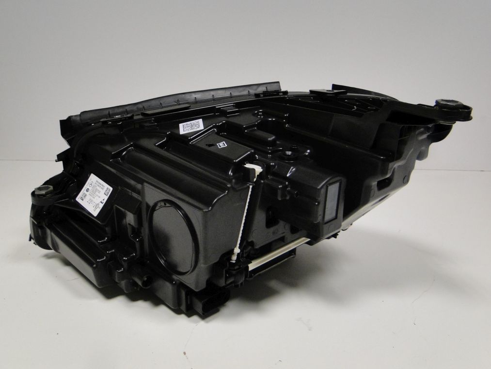 MERCEDES E KLASA W213 LAMPA PRAWA LED - obrazek 3