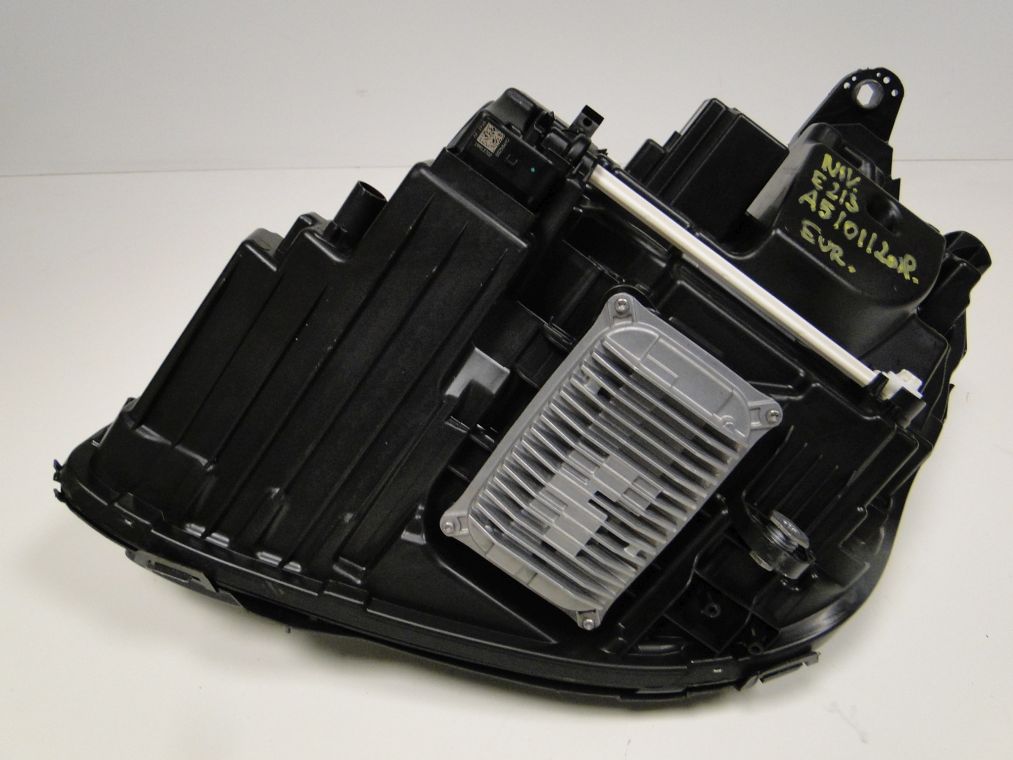 MERCEDES E KLASA W213 LAMPA PRAWA LED - obrazek 6