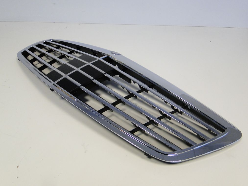 MERCEDES S KLASA W221 GRILL ATRAPA NA DISTRONIK