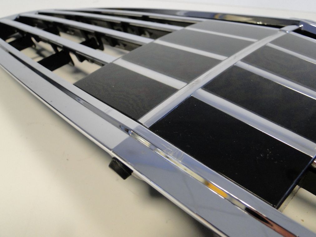 MERCEDES S KLASA W221 GRILL ATRAPA NA DISTRONIK - obrazek 3