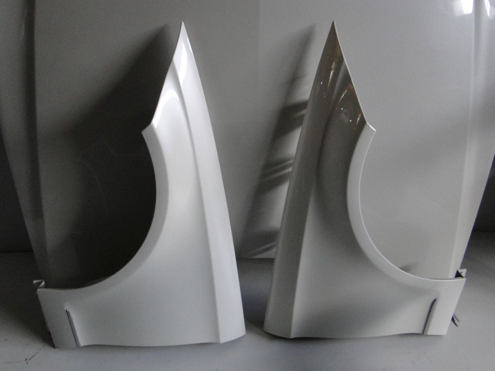 MERCEDES CLS W218 BŁOTNIK PRZEDNI PRAWY LEWY