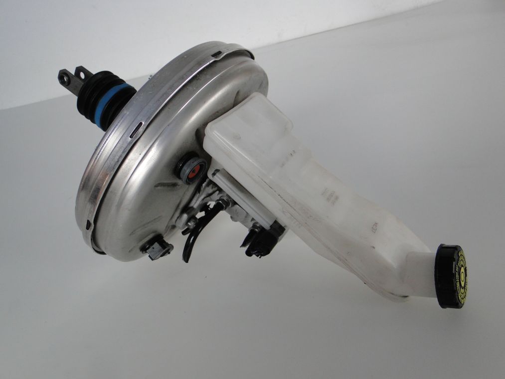 MERCEDES B KLASA W246 SERWO HAMULCA SERWOMECHANIZM