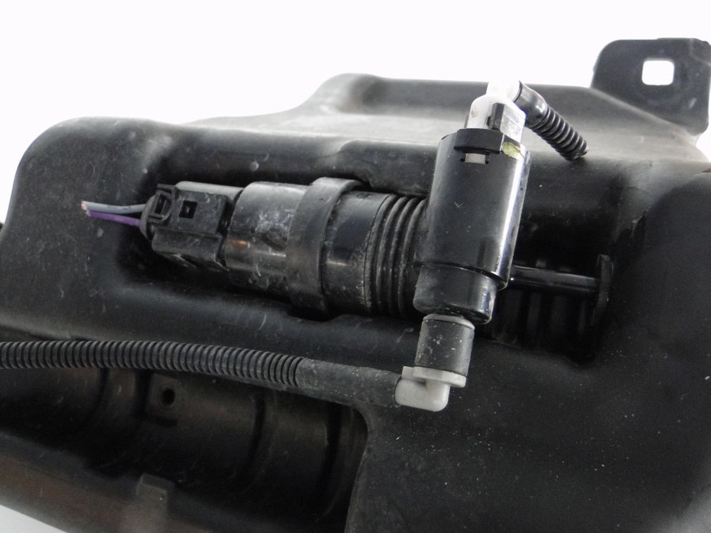 MERCEDES B KLASA W246 POMPKA ZBIORNICZKA