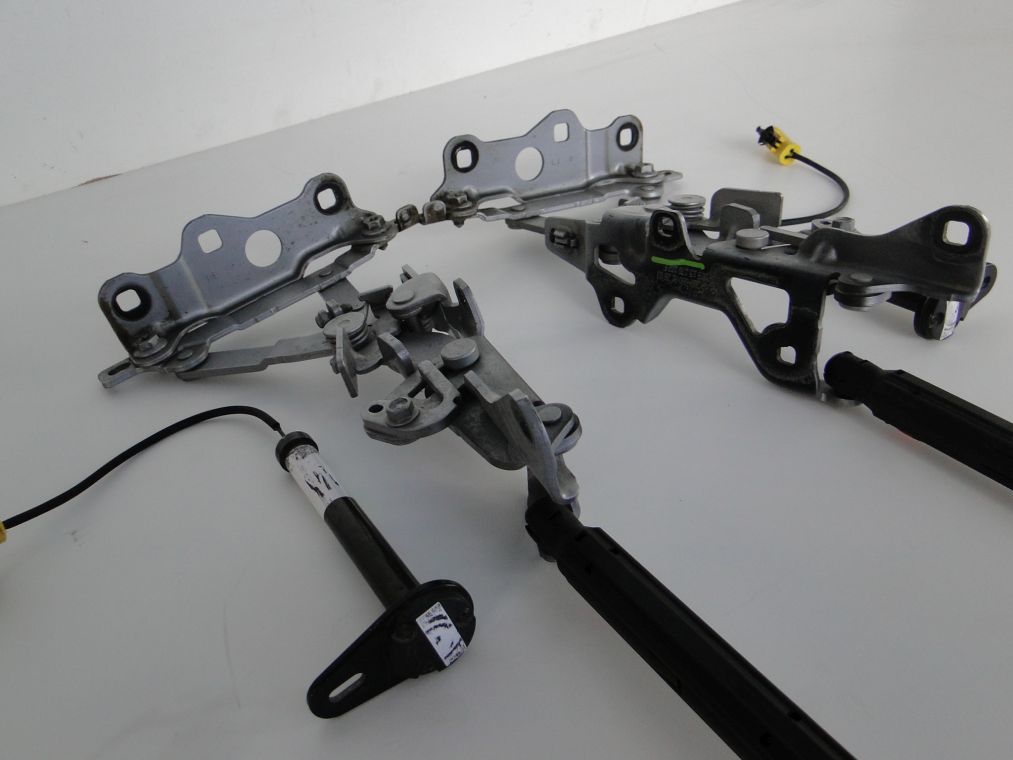 MERCEDES S KLASA W222 W217 ZAWIAS MASKI PRAWY LEWY