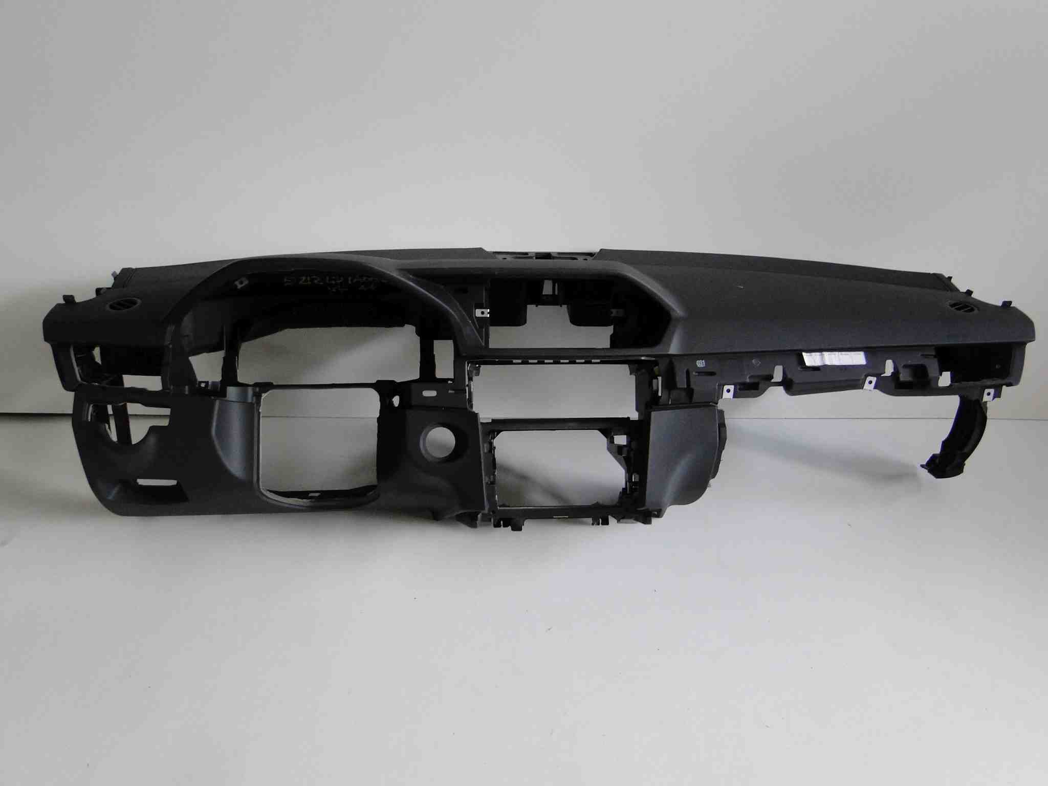 MERCEDES E KLASA W 212 LIFT KONSOLA DESKA KOKPIT