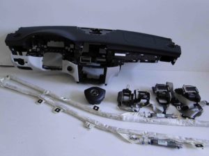 MERCEDES CLS 218 LIFT KONSOLA DESKA KOKPIT SKÓRA