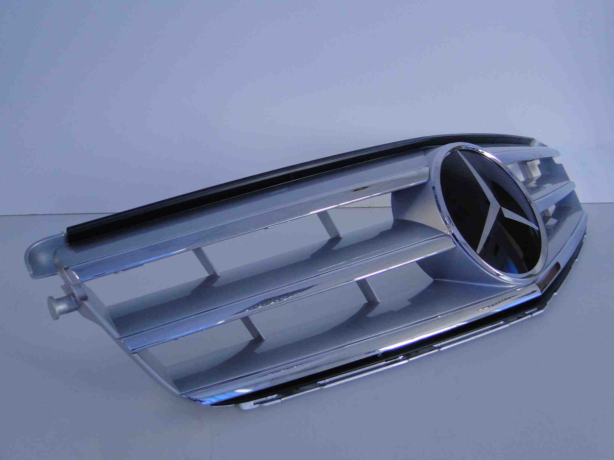 MERCEDES C KLASA W204 LIFT GRILL NA RADAR DISTRONIK - obrazek 3