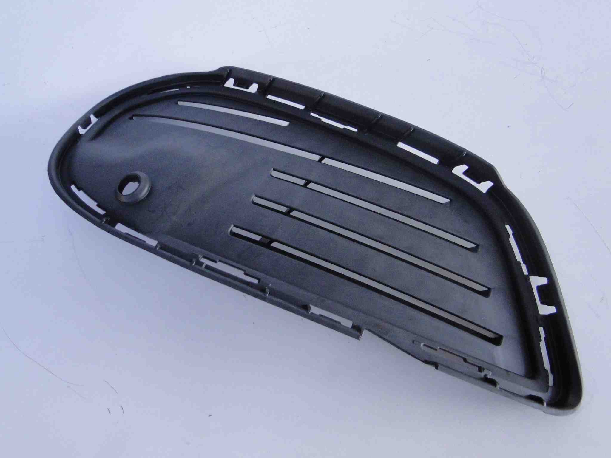 MERCEDES C KLASA W205 AMG KRATKA LEWA PRAWA PTS - obrazek 4