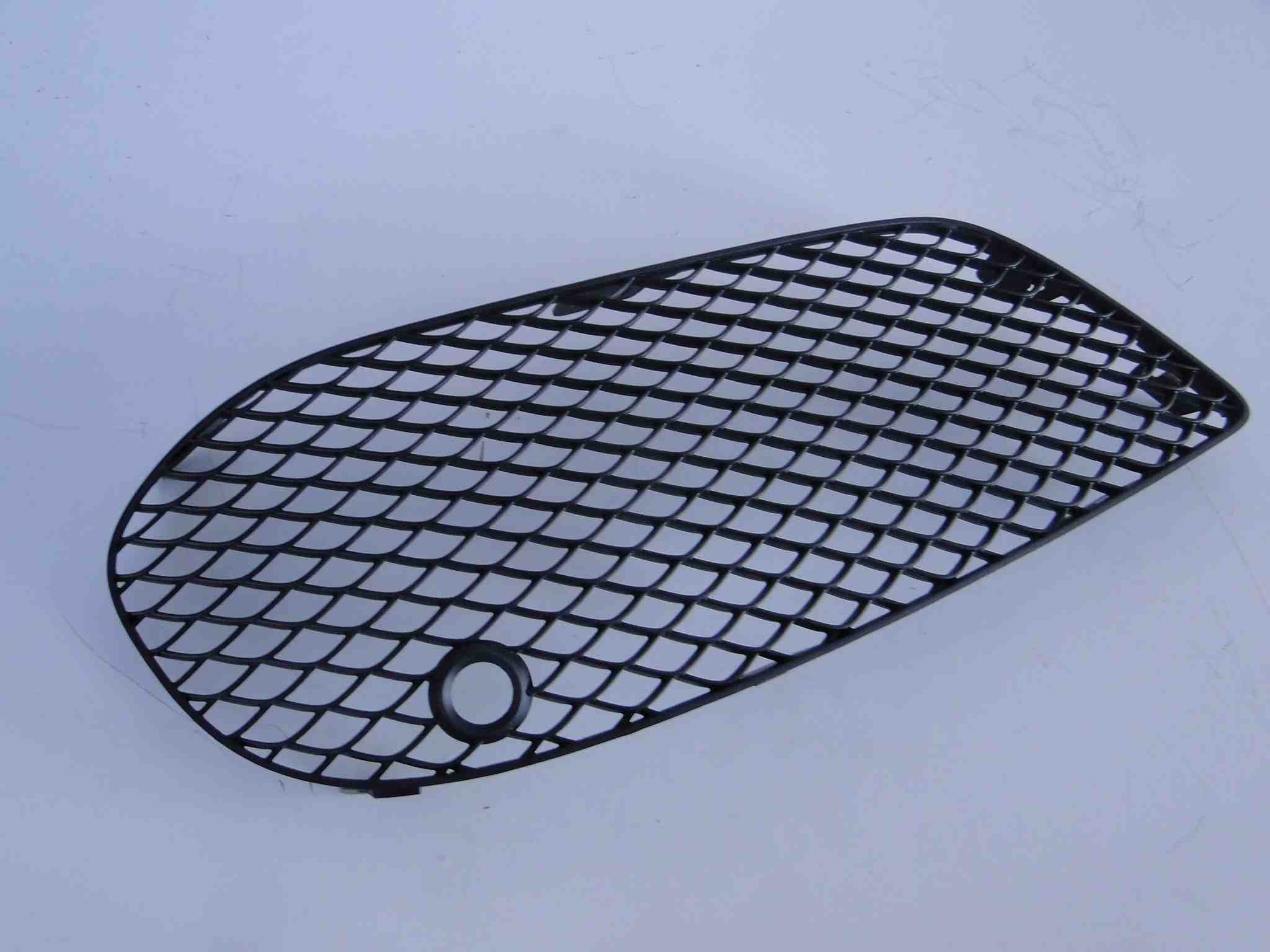 MERCEDES C KLASA W205 AMG KRATKA LEWA PRAWA PTS - obrazek 5