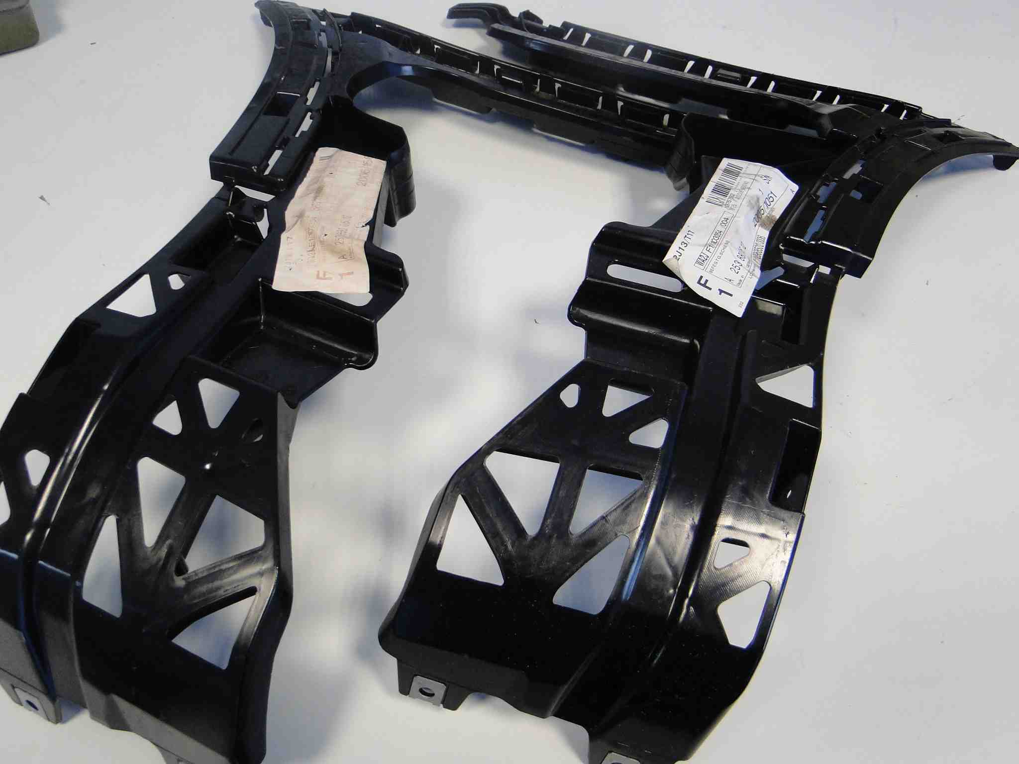 MERCEDES GLC X253 RAMA MOCOWANIA ZDERZAKA TYLNEGO