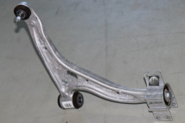 MERCEDES A KLASA W176 176 WAHACZ PRZEDNI PRAWY