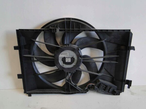 MERCEDES CLC 203 WENTYLATOR CHŁODNIC BENZYNA