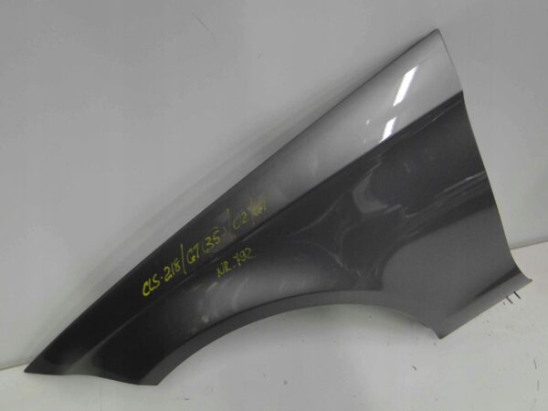 MERCEDES CLS 218 W218 LIFT BŁOTNIK PRZEDNI LEWY 792