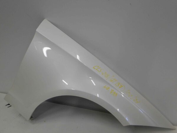 MERCEDES CLS 218 LIFT BŁOTNIK PRZEDNI PRAWY 799