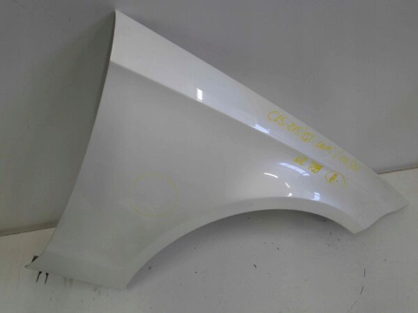 MERCEDES CLS 218 LIFT BŁOTNIK PRZEDNI PRAWY 799