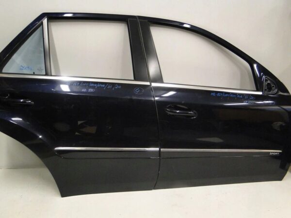 MERCEDES ML W164 164 DRZWI PRZEDNIE PRAWE BEZ RDZY
