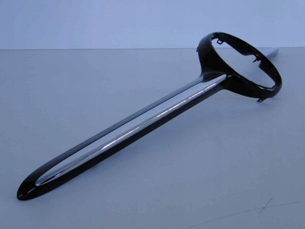 MERCEDES A KLASA W177 177 LISTWA GRILLA CZARNA AMG