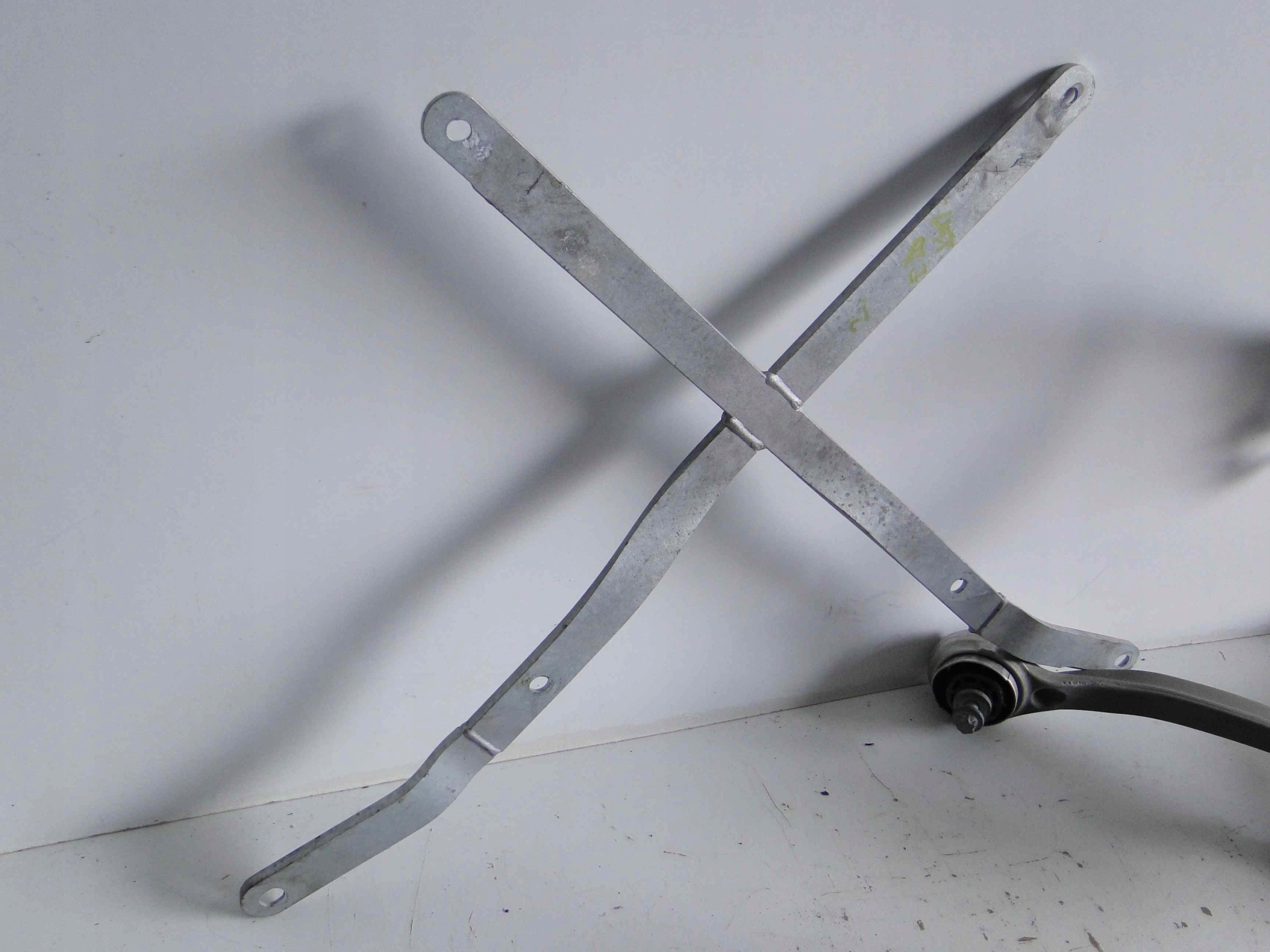 MERCEDES E KLASA 238 CABRIO PODPORA POD SILNIK - obrazek 4