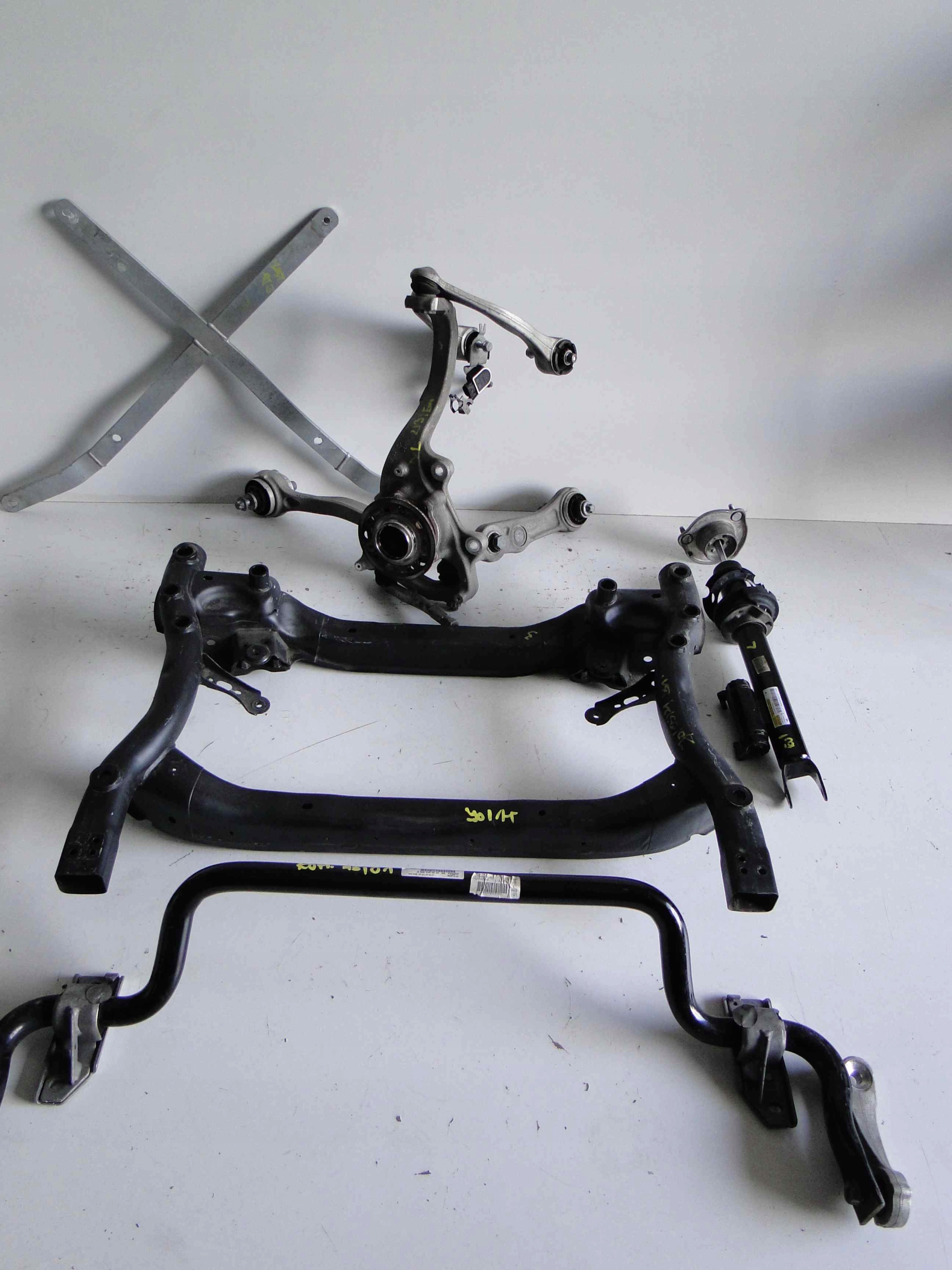 MERCEDES E KLASA 238 CABRIO PODPORA POD SILNIK - obrazek 7