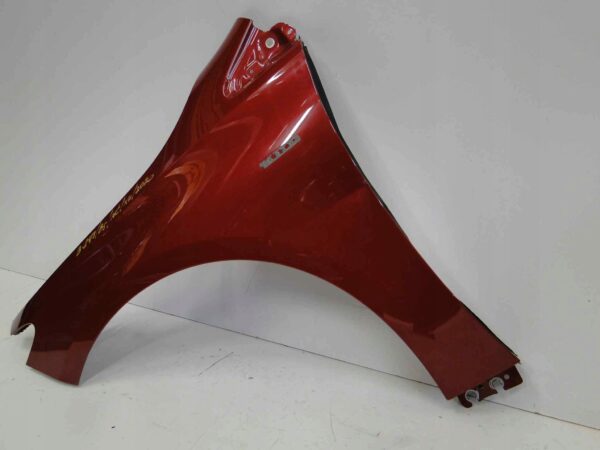 MERCEDES B KLASA W247 247 BŁOTNIK PRZEDNI LEWY