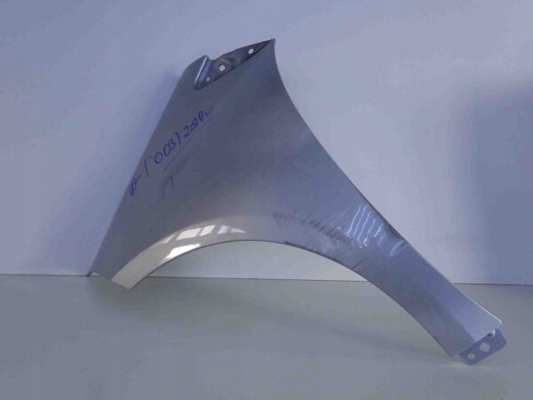 MERCEDES A KLASA W169 BŁOTNIK LEWY PRZEDNI 169