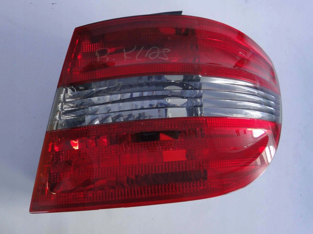 MERCEDES B KLASA W245 245 LAMPA TYLNA PRAWA