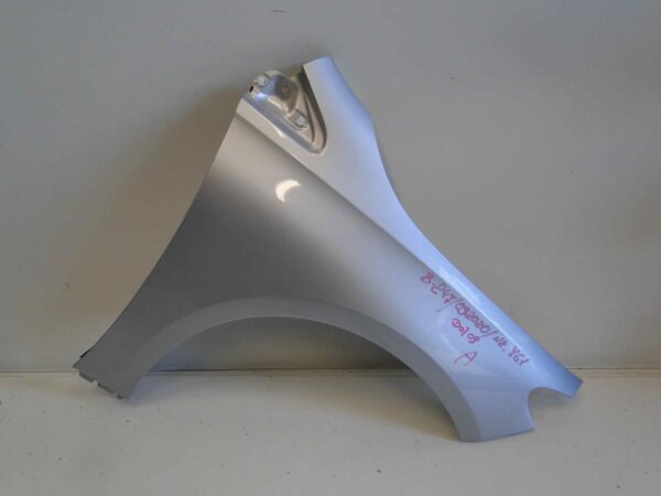 MERCEDES B KLASA W247 247 BŁOTNIK PRZEDNI PRAWY