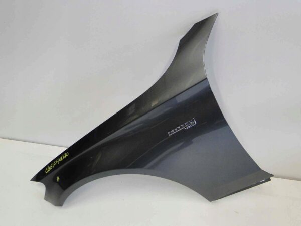 MERCEDES C KLASA 205 LIFT BŁOTNIK PRZEDNI LEWY AMG