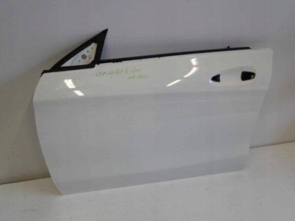 MERCEDES CLA 117 DRZWI LEWE PRZEDNIE 650