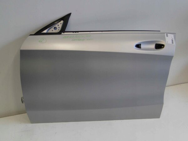 MERCEDES CLA 117 DRZWI LEWE PRZEDNIE SREBRNY MAT