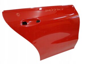 MERCEDES CLA 118 DRZWI PRAWE TYLNE TYŁ CZERWONE