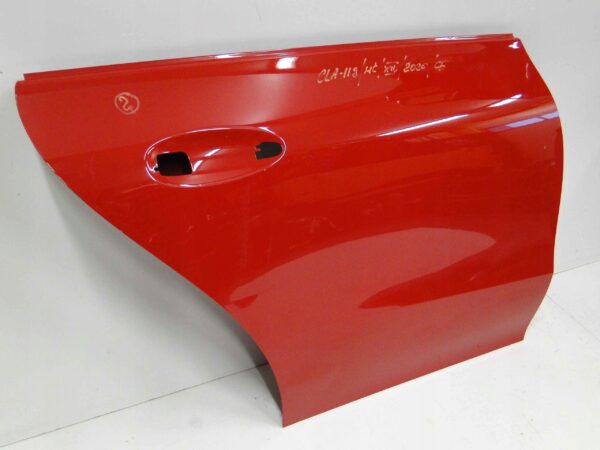 MERCEDES CLA 118 DRZWI PRAWE TYLNE TYŁ CZERWONE