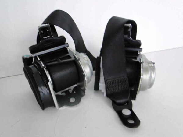 MERCEDES CLA 118 PAS BEZPIECZEŃSTWA TYLNY LEWY PRAWY