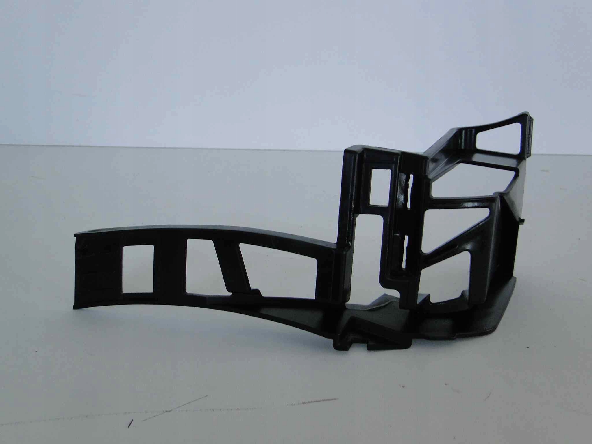 MERCEDES CLA 118 RAMA ŚLIZG UCHWYT TYLNY AMG L/P - obrazek 2