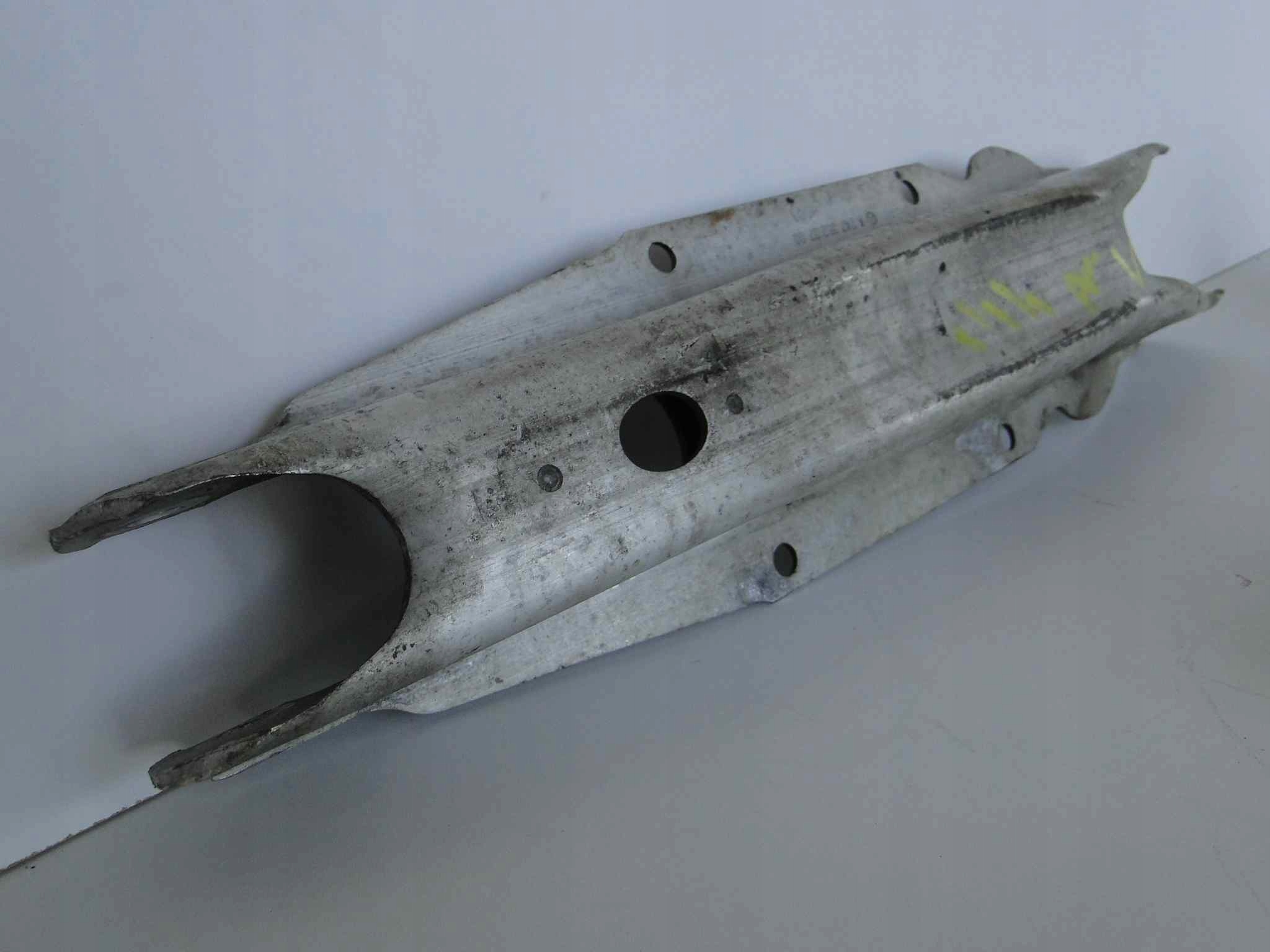 MERCEDES CLA 118 WAHACZ TYLNY SPRĘŻYSTY 4MATIC - obrazek 4