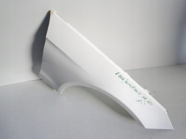 MERCEDES E KLASA 207 COUPE BŁOTNIK PRAWY PRZEDNI