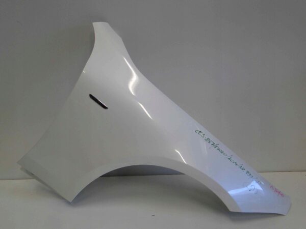 MERCEDES CLS 257 BŁOTNIK PRAWY PRZEDNI BIAŁA PERŁA 799