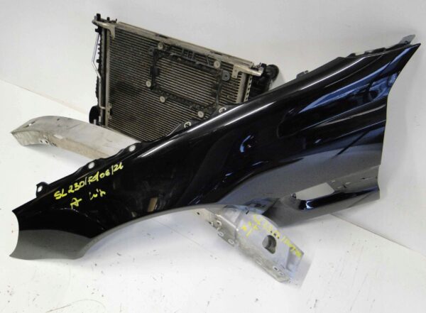 MERCEDES SL R230 230 LIFT BŁOTNIK PRZEDNI LEWY