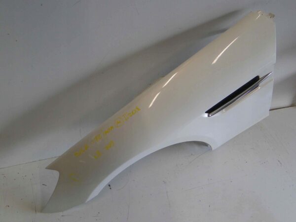 MERCEDES SLK SLC R172 BŁOTNIK PRZEDNI LEWY 799 PERŁA