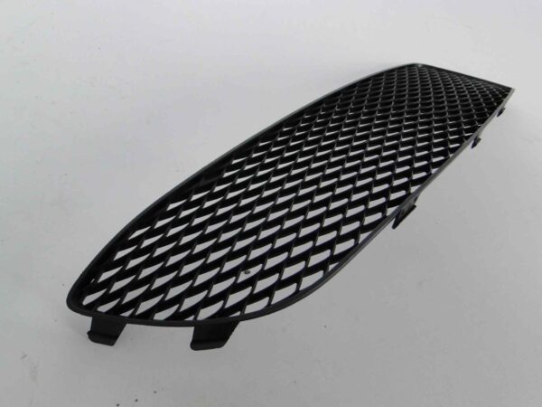 MERCEDES A KLASA W176 176 KRATKA BOCZNA AMG LEWA