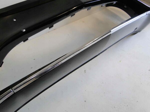 MERCEDES E KLASA 207 C/A AMG LISTWA CHROM ŚRODKOWA