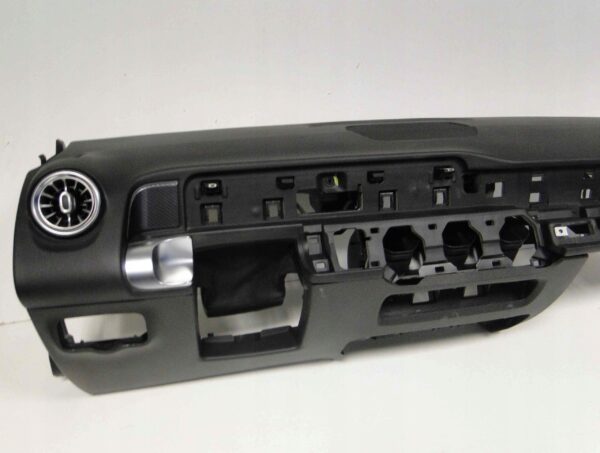 MERCEDES EQB X243 243 KONSOLA DESKA KOKPIT