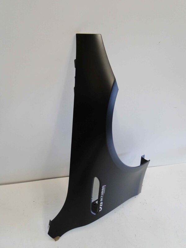 MERCEDES AMG GT X290 290 BŁOTNIK PRZEDNI PRAWY