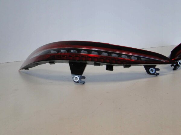 MERCEDES AMG GT X290 290 LAMPA TYLNA LEWA