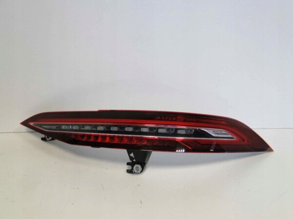 MERCEDES AMG GT X290 290 LAMPA TYLNA PRAWA